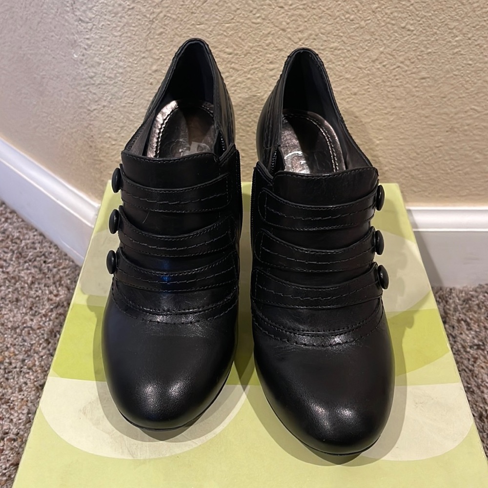 Gianni Bini bootie’s EUC